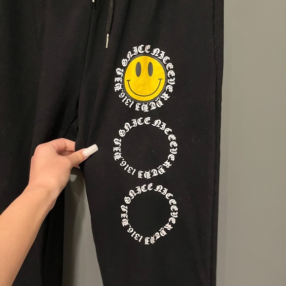 Graphic Streetwear Sweatpants - Picture 2 of 2